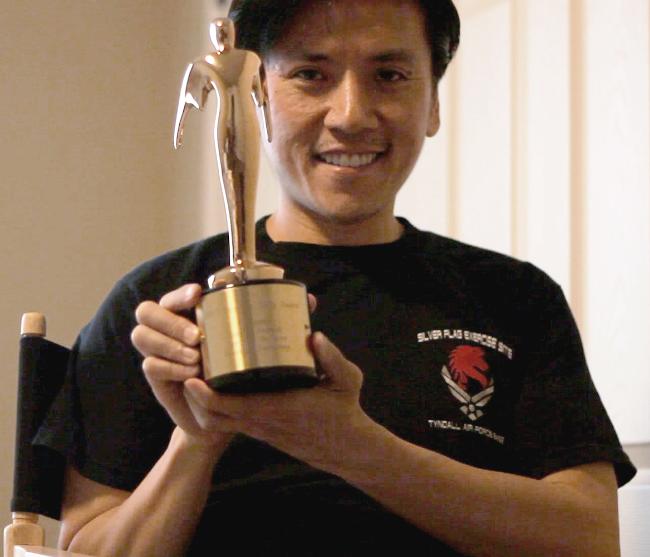 Cal Nguyen accepts 2013 People's bronze Telly Award for Day Zero the series